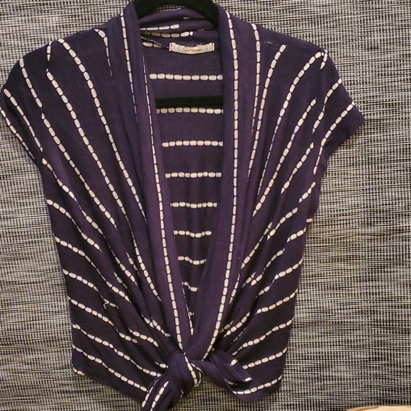 Gorgeous Cover up no size blue/cream striped. C - Picture 1 of 3